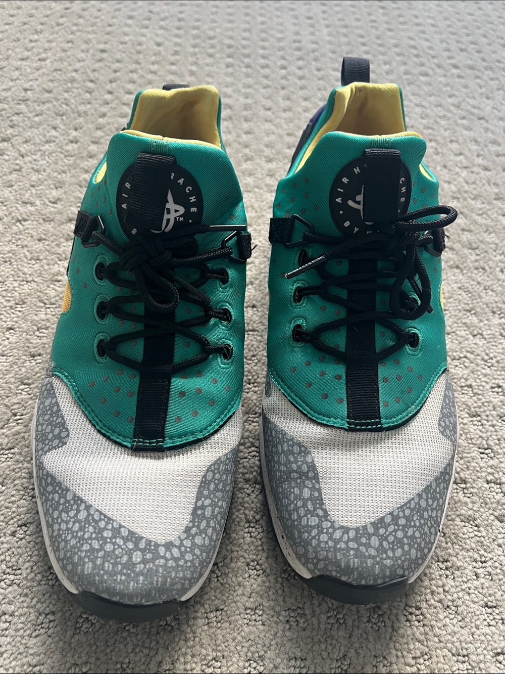 Nike Teal and Yellow Men’s Huarache Sneakers